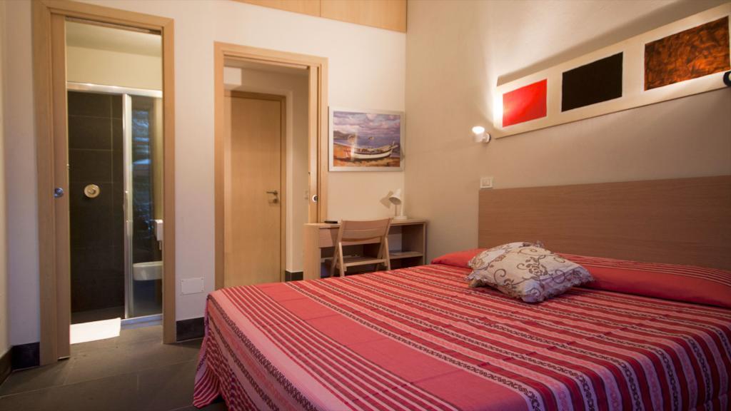 La Sella Del Diavolo Guest House Cagliari Exterior foto